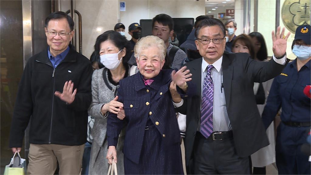 柯文哲否認犯罪嗆檢「不要臉」 控林俊言恐嚇:USB有不雅片