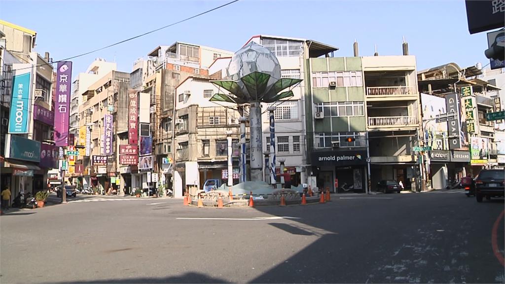 彰市「金龍花燈」挨批俗氣 市長「妙回一句」