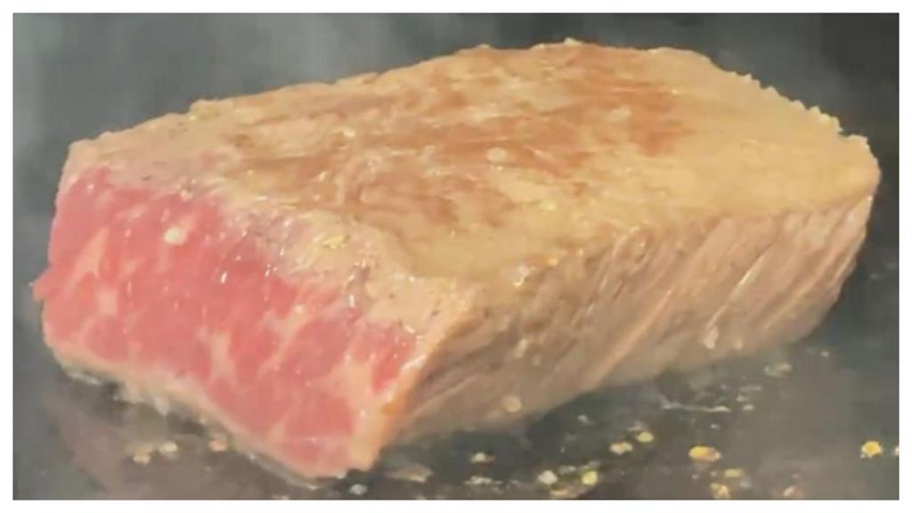 夜市牛排「隱藏版醬汁」暴紅！「神級混搭法」吸200萬共鳴：找到同好