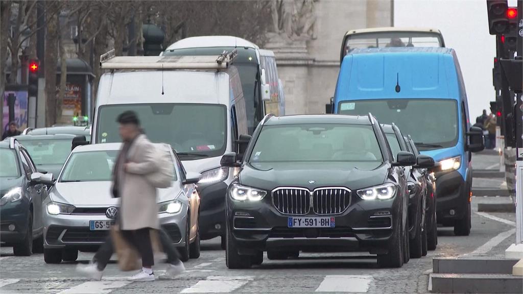 減少塞車！法國公投「提高休旅車停車費」　非巴黎人停6hr恐花7600台幣