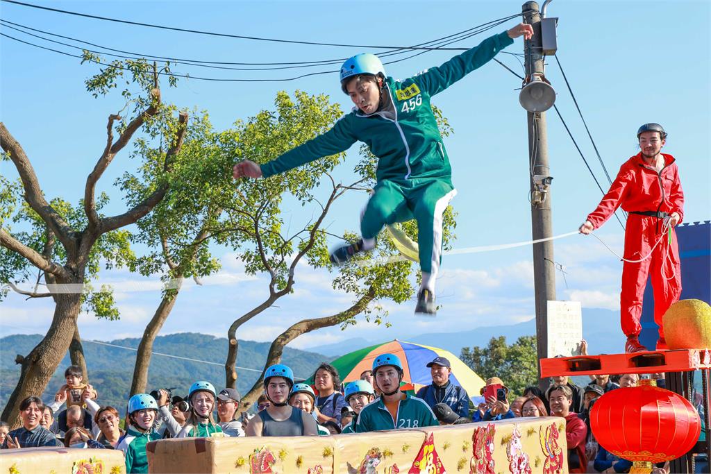 胡瓜主持除夕特別節目 "明星運動會"笑料不斷
