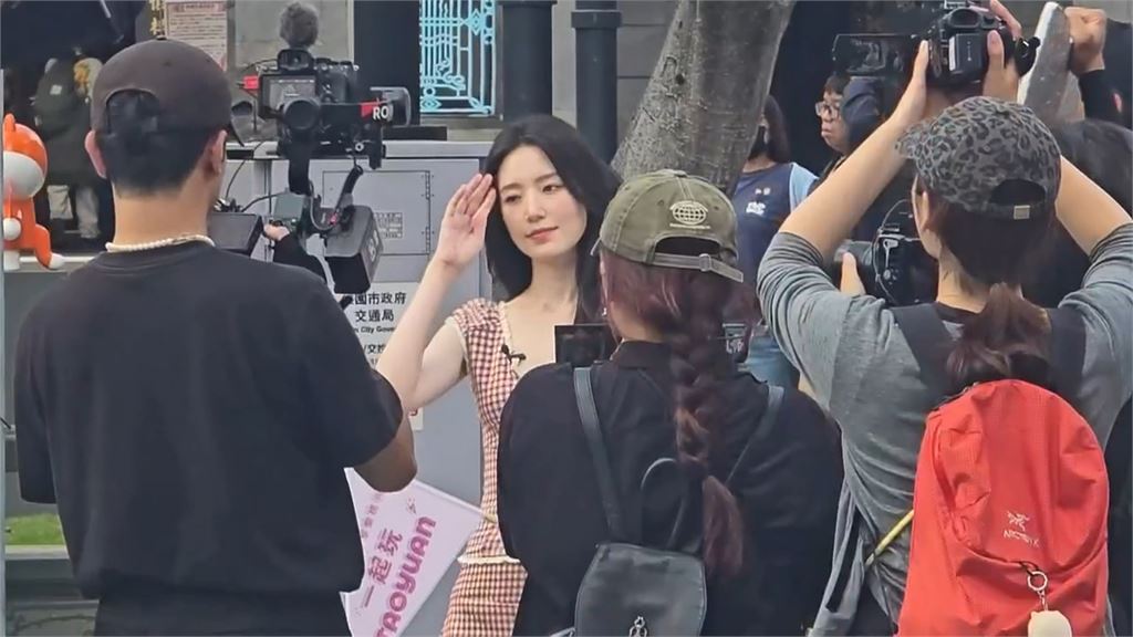 桃園女兒回家了！　舒華變身觀光大使　夜市、大廟跑透透