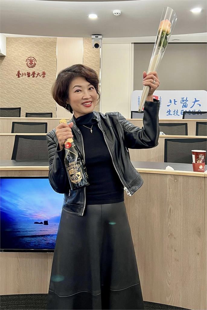 前主播吳中純驚傳淋巴癌病逝!醫曝6大警訊「腫最關鍵」:初期症狀像感冒