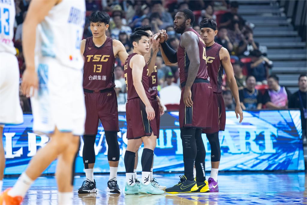 PLG/勇士主場對決獵鷹!《PLG LIVE 543》陪你聊籃球還可抽精美年曆