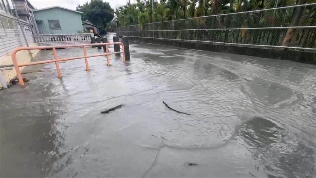 大雨炸屏東！高樹廣興村「泥流淹路」　鹽埔新圍大排暴漲