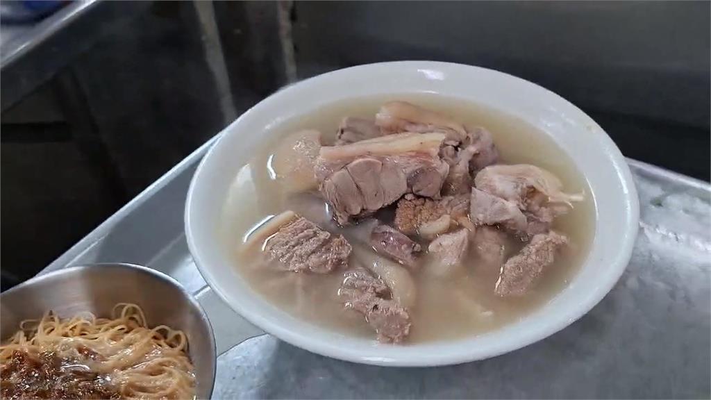 豬腳名店同一店面味道卻不同！　原是兩老闆輪月經營