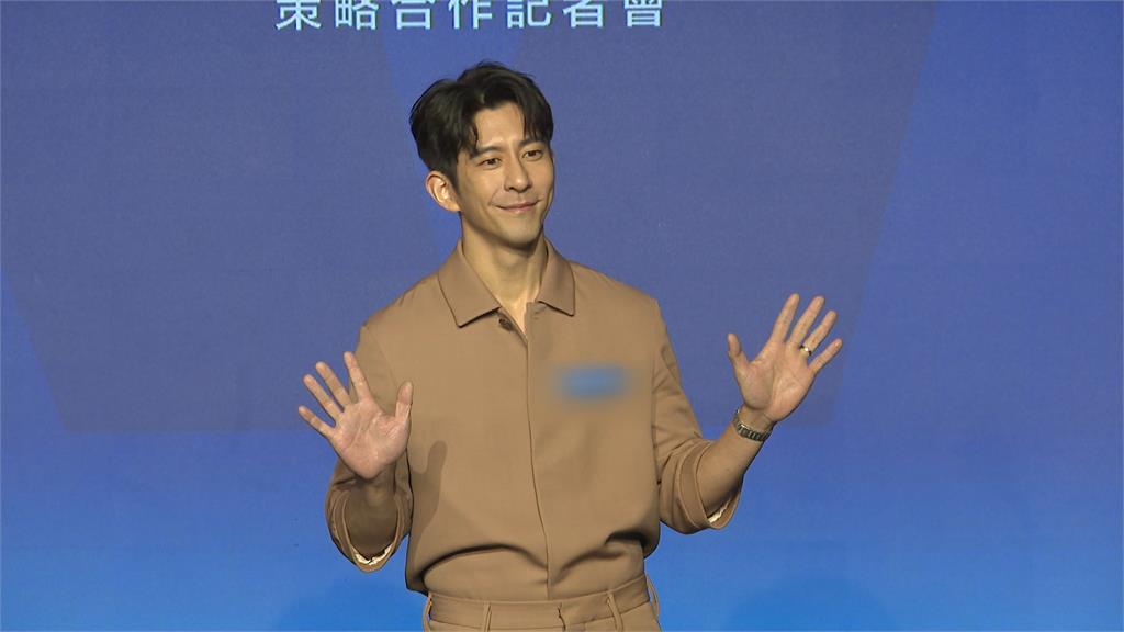 KTV慶生遭毆後首露面! 修杰楷開玩笑:以後盡量走樓梯