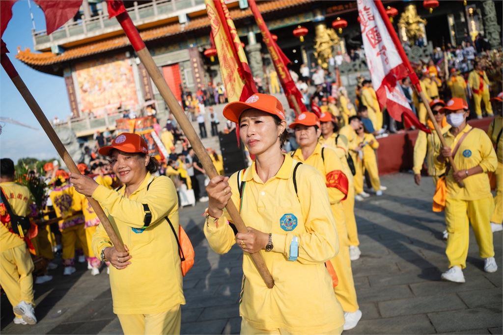 桃園護國宮五夜暗訪起駕!近千人接力傳香信眾全家服務感恩太子爺公庇佑