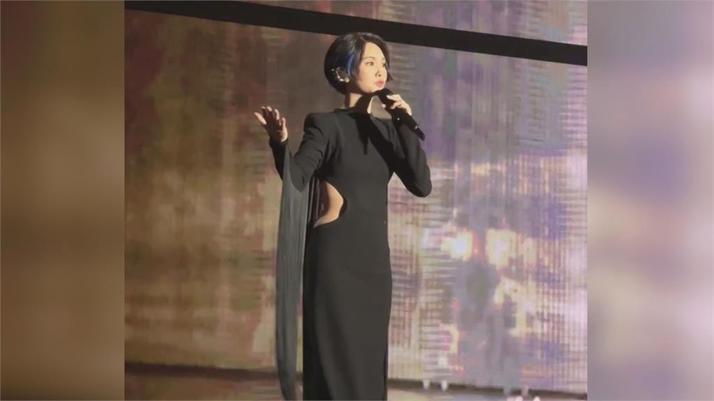 失聲仍賣力演唱!楊丞琳淚灑演唱會 擔心被誤解「現場表演有問題」