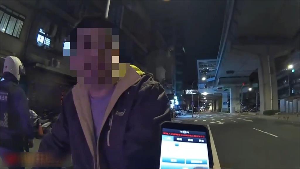 不滿騎YouBike闖紅燈遭取締 騎士控態度差! 警公布畫面自清