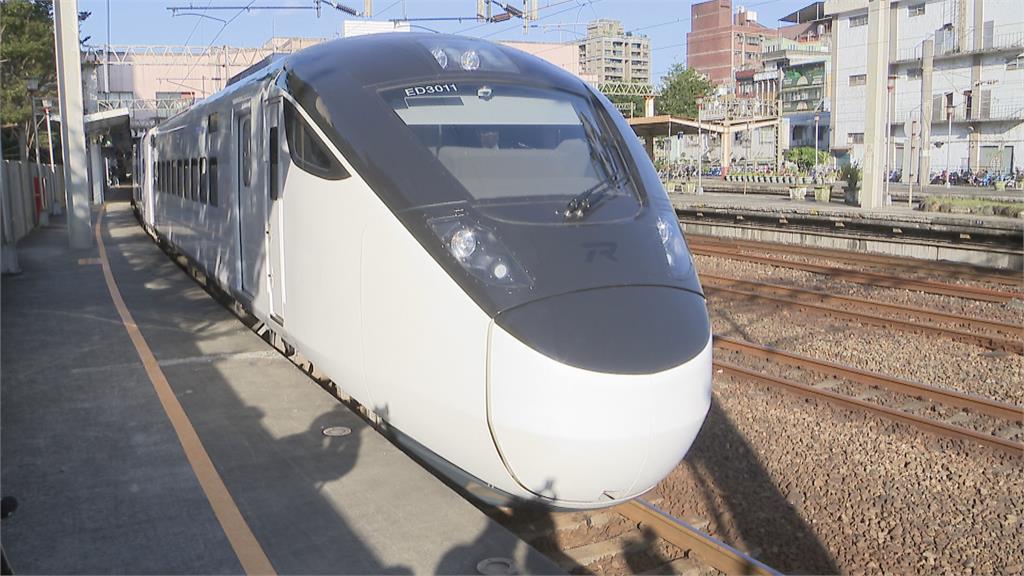 EMU3000月底上路　台鐵首設商務車廂