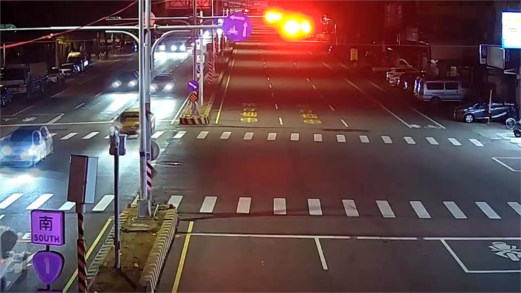 抓到了！雲林改裝車集體闖紅燈炸街　查獲21人21車起出毒品