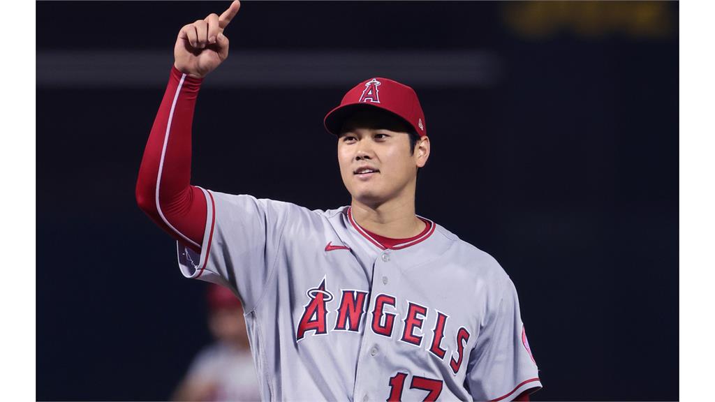 MLB／接收器露餡？大谷翔平「頭盔炸出神秘圓圈」網笑：果然是外星人