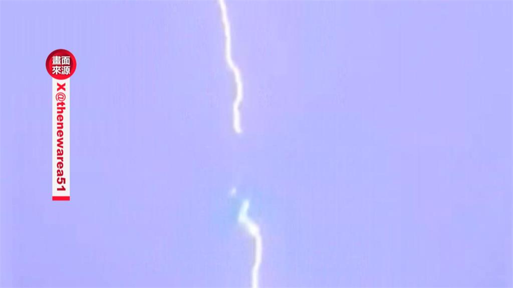 悚! 加拿大飛機被雷擊 機師:常見但不危險