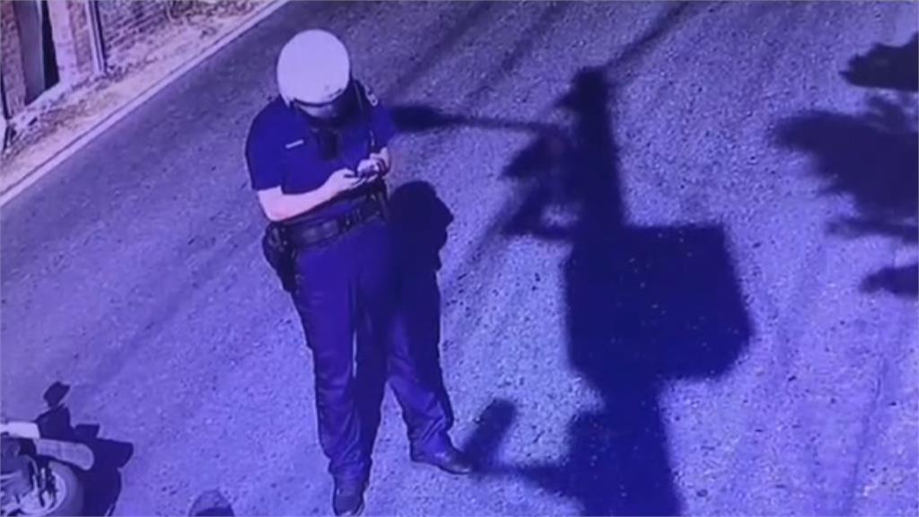 沒注意來車... 員警撞上機車 母女檔癱坐地上送醫