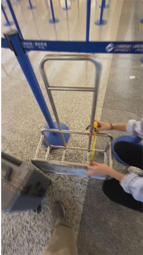 行李尺寸差別待遇?她怒控亞航「只欺負中國人」 網吐槽:這是自家人為難