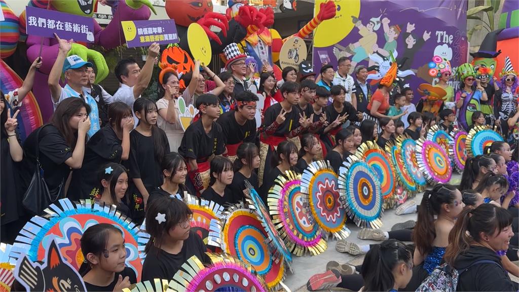 東海藝術商圈「搞怪趴嘉年華」 親子同享佳節氛圍