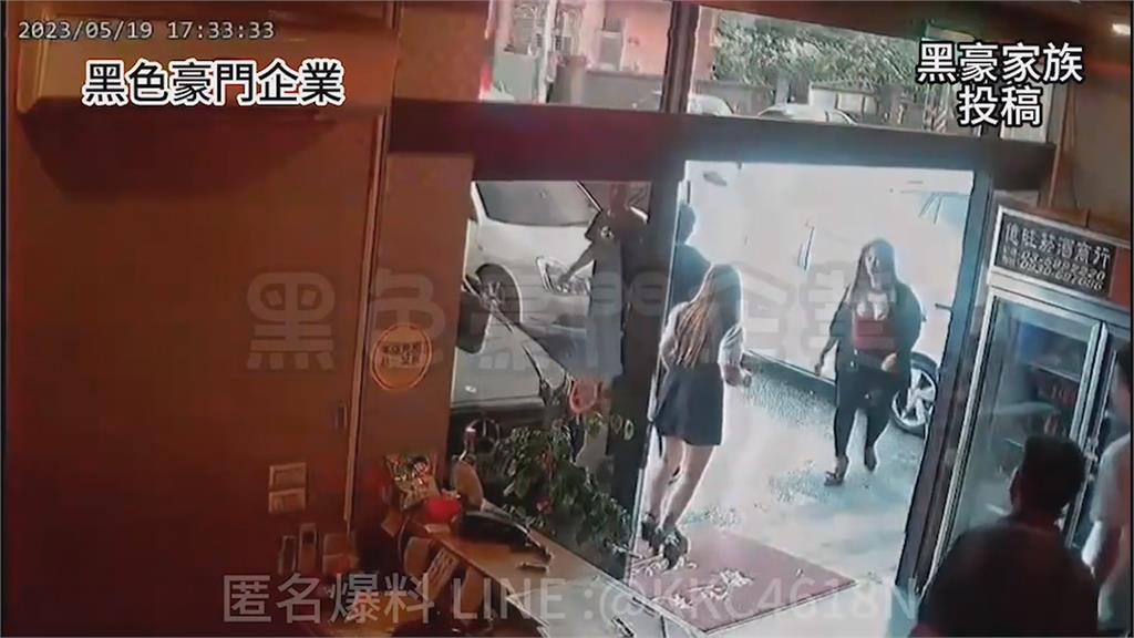 疑消費糾紛遭對方連續衝撞 男子手肘受傷到案後語帶保留