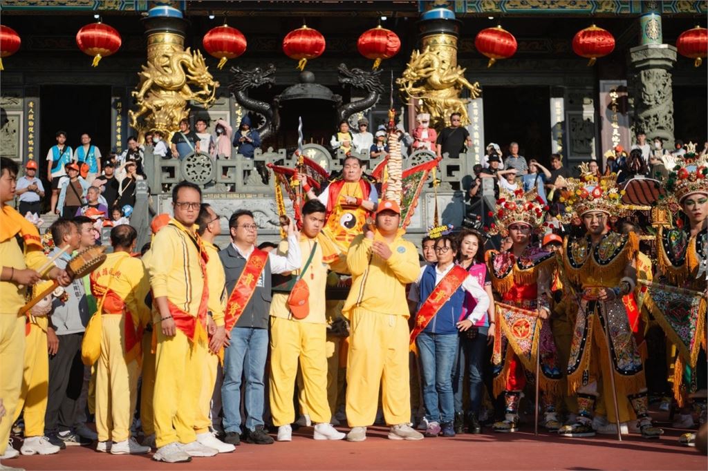 桃園護國宮五夜暗訪起駕!近千人接力傳香信眾全家服務感恩太子爺公庇佑