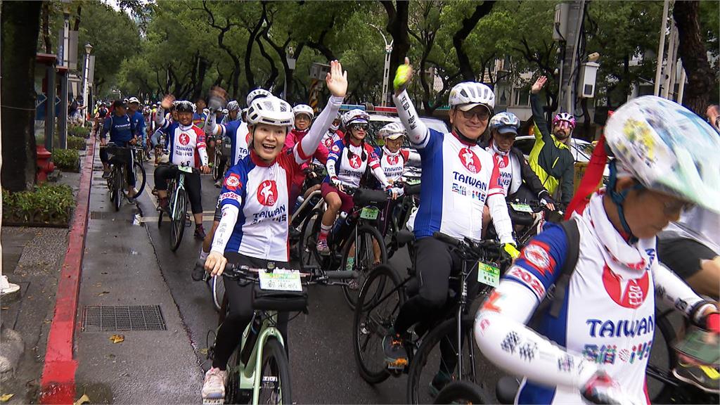 騎出熱血人生! 50位癌友組「不倒騎士團」 挑戰單車環島10天