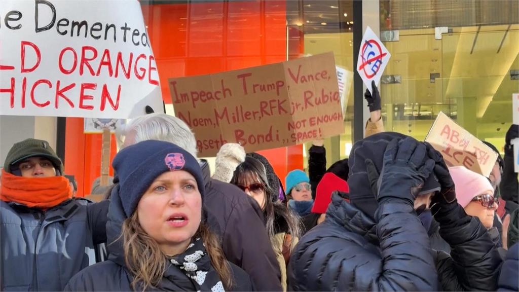 川普任滿週年曬365項功績　各地民眾上街抗議表達不滿