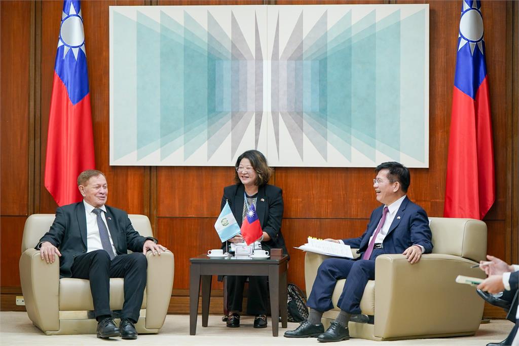 快新聞／建交92週年前夕晤瓜國議長！林佳龍：盼籌組產業團出訪深化合作