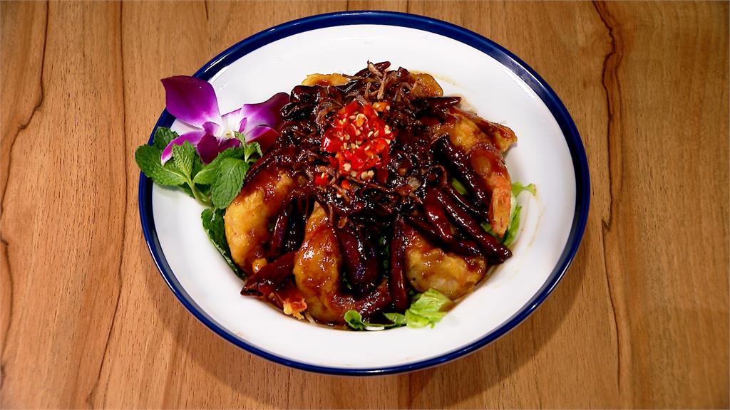 青木瓜拌魚 酸辣醬汁透入魚肉吃來更清爽