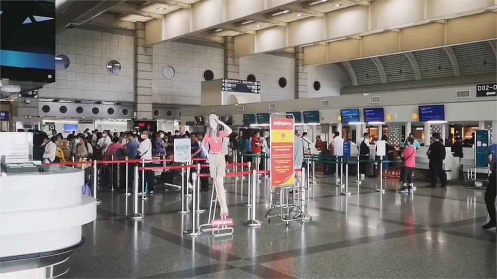亞航班機故障送旅客住五星級酒店 網友大酸:廉航還比精品航空大器