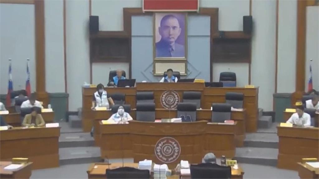 台東縣議員王姷力涉詐助理費　訊後裁定30萬交保