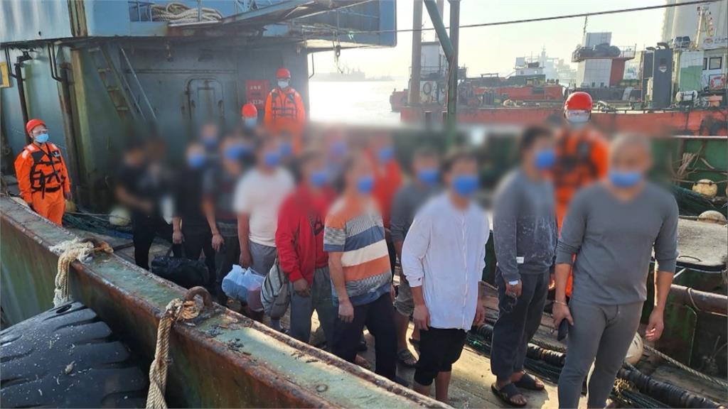 台中外海中國船「太超過」! 海巡押回人船重罰320萬