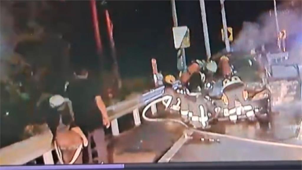 火燒車! 苗栗汽車遭烈焰吞噬 夫妻急逃生