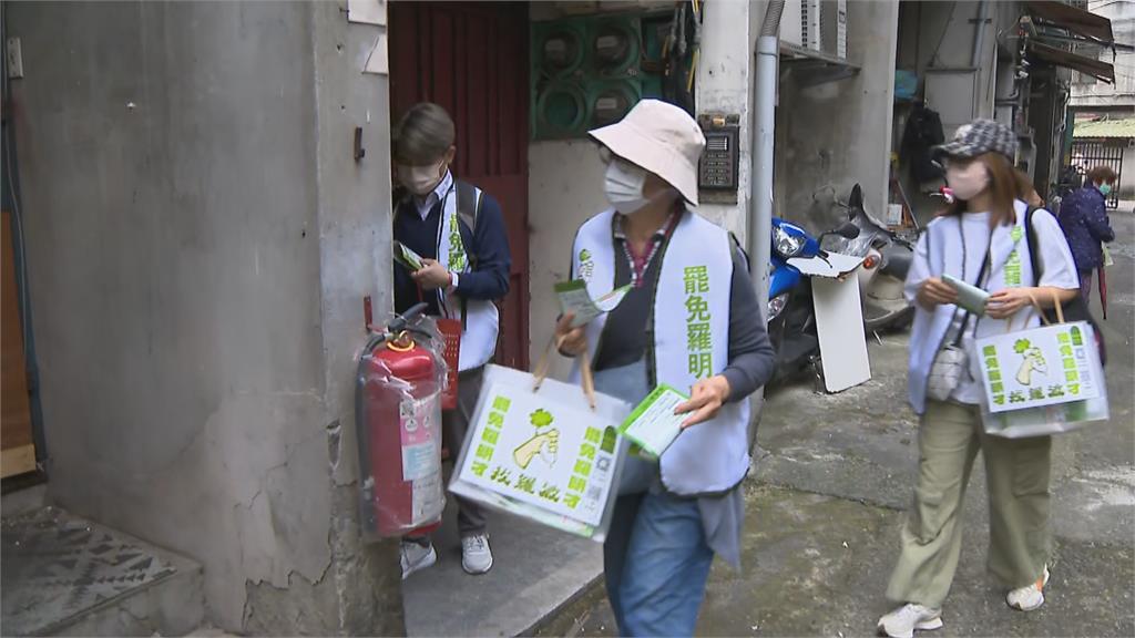 快新聞/罷免藍委羅明才!團隊投遞傳單盼選民連署 志工: