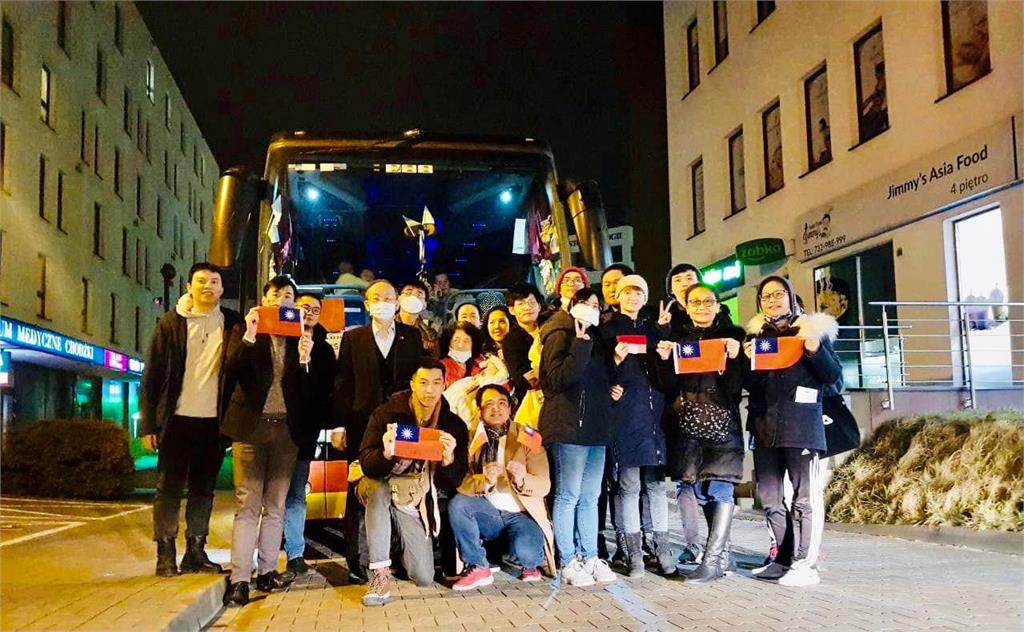 吹捧太早！台灣18僑民安全撤離　中國駐烏克蘭使館還在「包機難執行」
