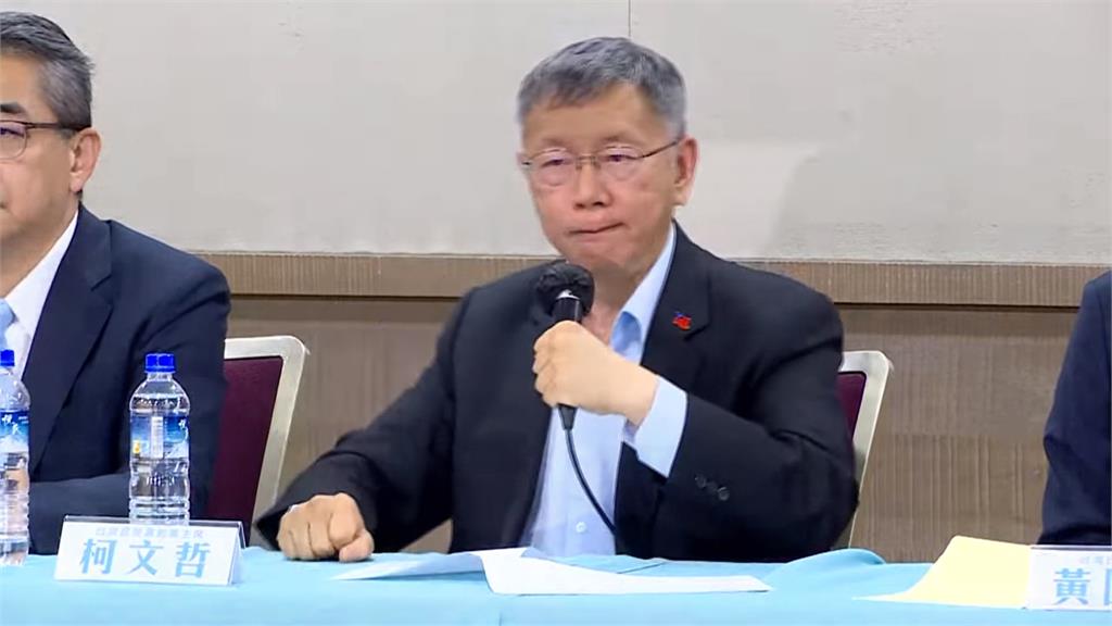 柯文哲「不會屈服！」遭惡搞　宣判隔天現身黃國昌競總笑開懷