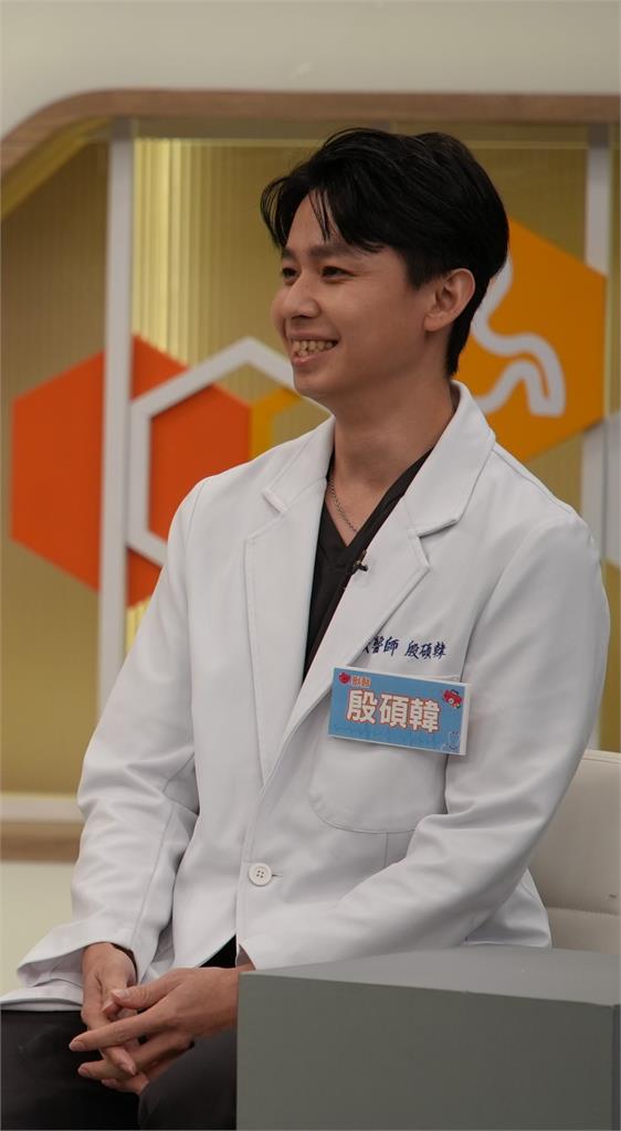 撒基努愛犬突然不吃不喝！罪魁禍首竟然是「啃毛毯」