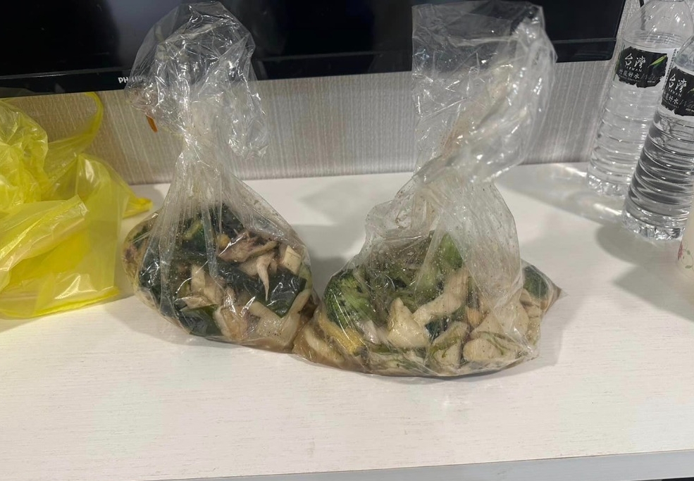 孔金欸?羅東夜市「半隻鹽水雞+配菜」要850元 食物照曝網酸:怎不去搶