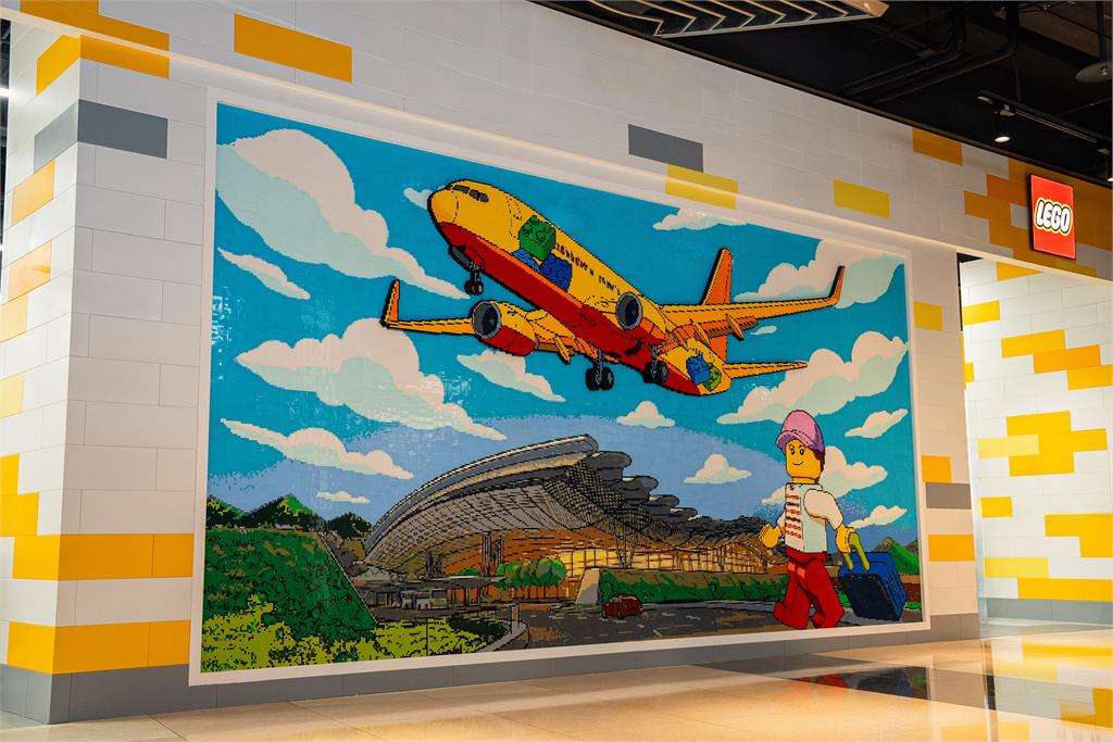 世足賽(影)／等你參一「腳」！樂高插旗桃園「30秒搬搬樂」梅西鐵粉瘋搶偶像積木