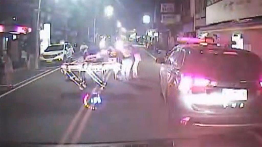 老翁出門晨運遭車高速撞擊彈飛摔地　送醫搶救不治