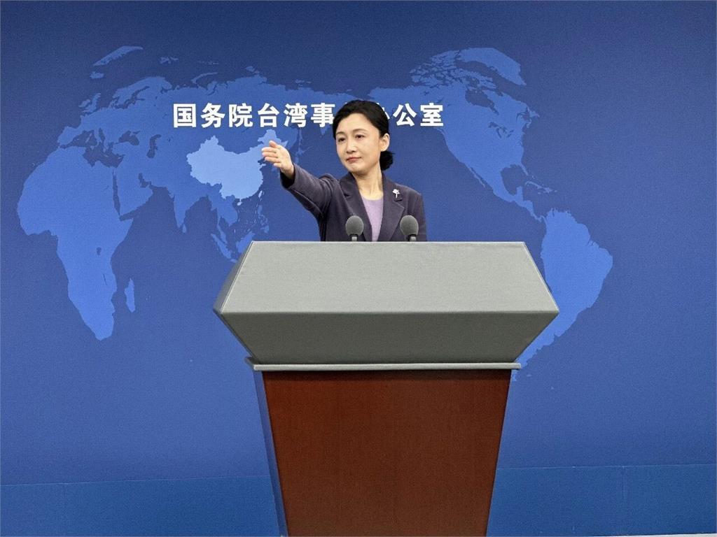 「氣象女神」伍婉華榮升氣象預報中心副主任！前局長鄭明典親送祝福