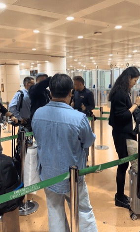 台灣人快速通關免排隊!小粉紅入境「排2小時」暴走:中國人是偉大的…歧視啦!