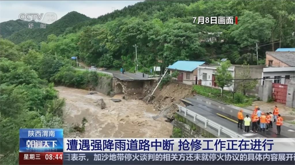 丹娜絲二度登陸溫州 陝西豪雨滾滾泥流沖走貨車
