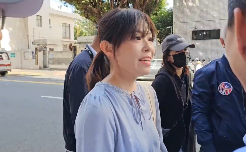快新聞/高虹安涉貪二審首開庭!對支持者露笑容還握手 被問清白嗎反應曝