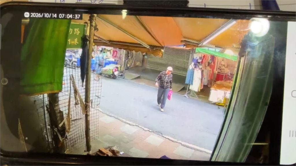 生活百貨遭竊！女子門熟路闖入偷錢　過程不到20秒