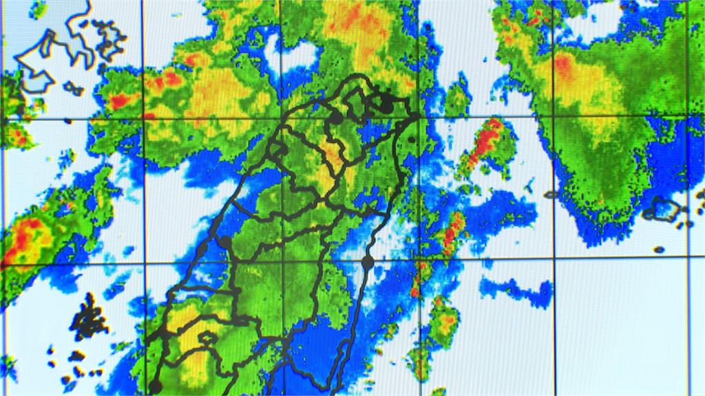 鋒面入夜遠離!降雨趨緩水氣減 各地氣溫攀升、端午連假防雷雨