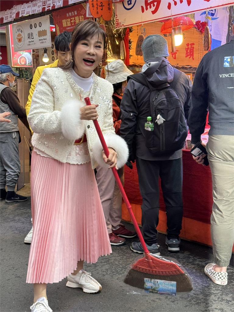 快訊/台語歌后龍千玉曝喜訊升格「最美婆婆」!喊話:媳婦生一個包200萬