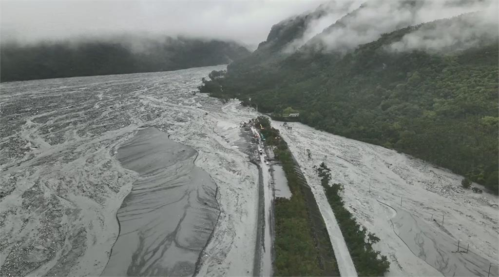 馬太鞍溪大水灌進破口　點燃村民怒火！水利署坦言疏失