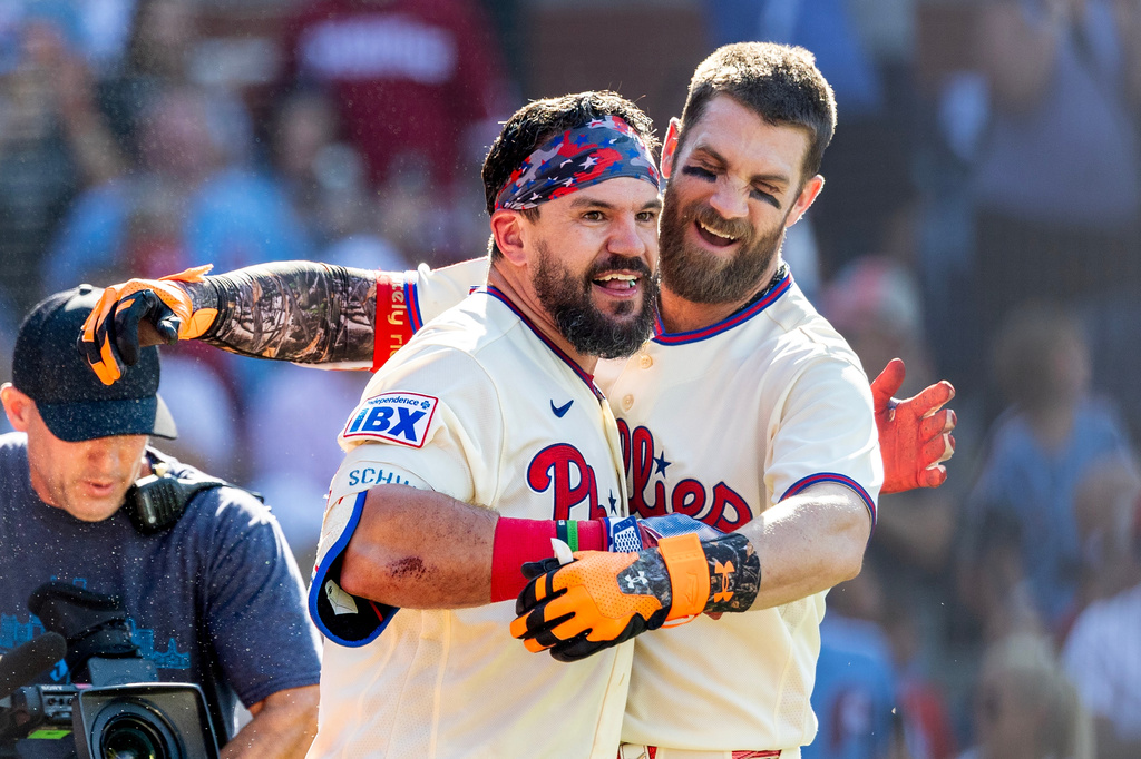 MLB(影)／洗碗伯轟出「起飛的飛機」！459英尺再見全壘打完成6分超級大逆轉