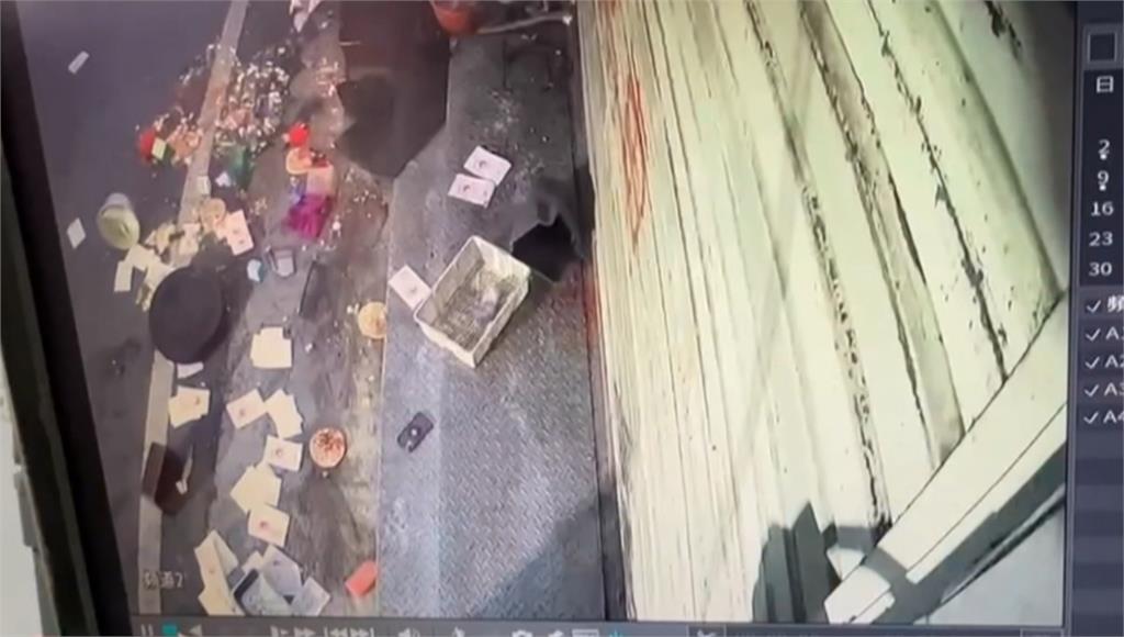 高雄女清晨開車突暴衝撞壞路邊攤 疑精神不濟釀禍