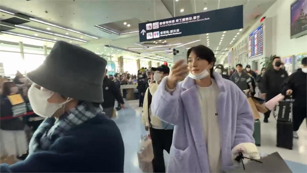 高雄連唱三天! Super Junior抵台 大批粉絲接機