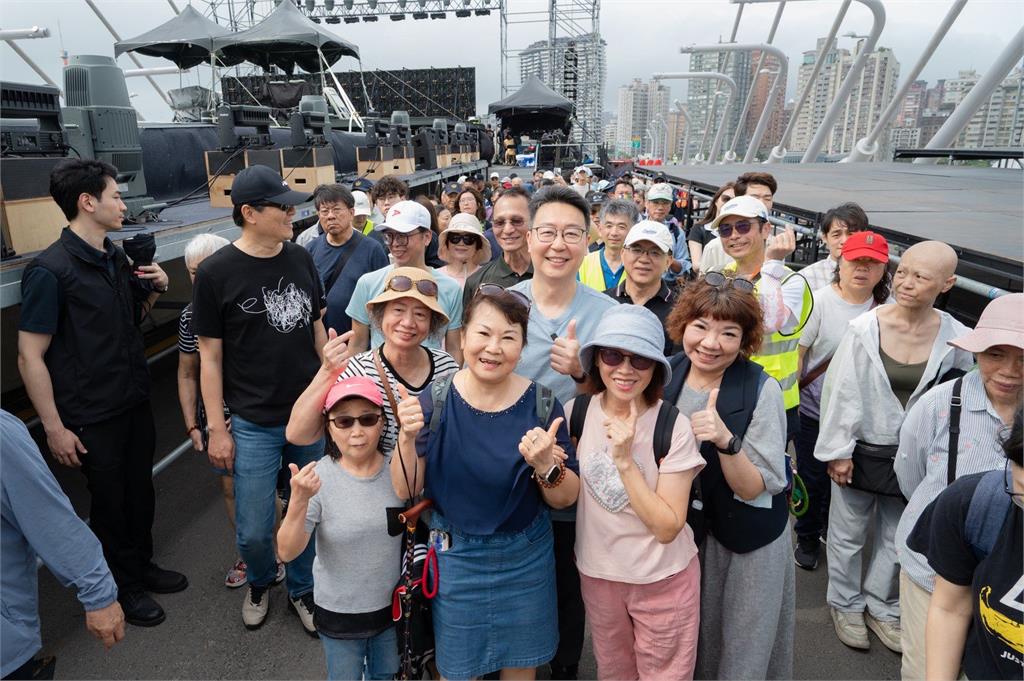 快新聞／淡江大橋藝術季爆人潮！15萬人湧橋體驗　音樂、戲劇一次看遍
